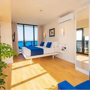 5* شقة فندقية Superior Aparthotel Orbi City Batumi